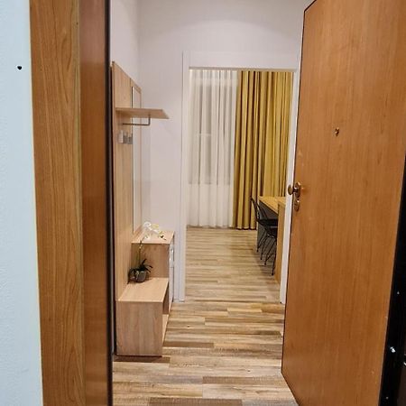 טיראנה Luxury Apartment מראה חיצוני תמונה